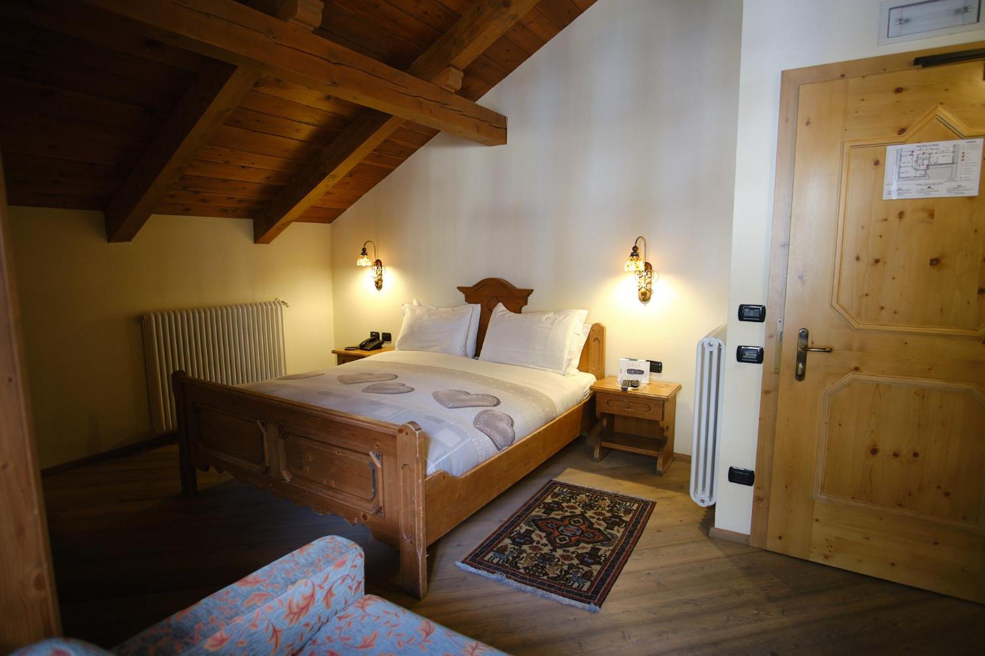 Hotel Bes & Spa Claviere Zewnętrze zdjęcie